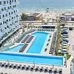 Vogue Sunrise View In Infinity Pool & Năvodari