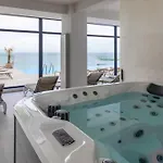 Vogue Sunrise View In Infinity Pool & Apartment