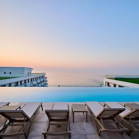 Vogue Sunrise View In Infinity Pool & Apartment *