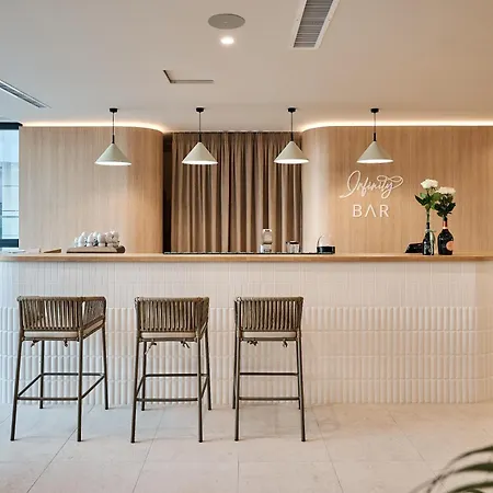 Vogue Sunrise View - Jacuzzi And Sauna Infinity Năvodari