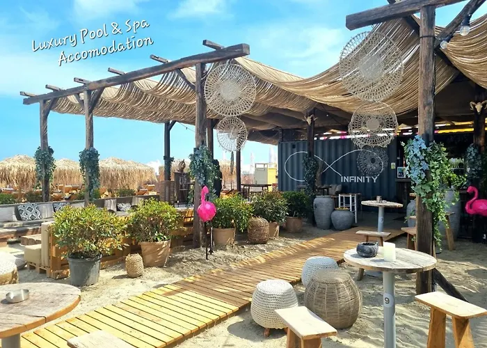 Vogue Sunrise View - Jacuzzi And Sauna Infinity דירה Năvodari