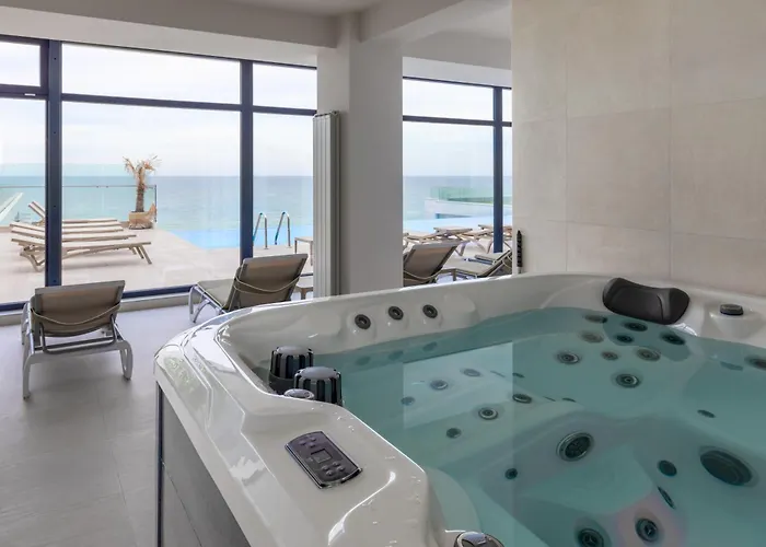 Vogue Sunrise View - Jacuzzi And Sauna Infinity דירה